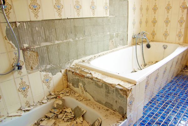 Bathtub Demolition in Lehi